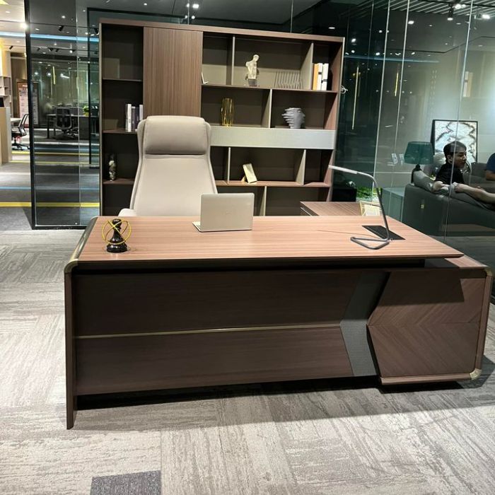 custom office furniture in UAE