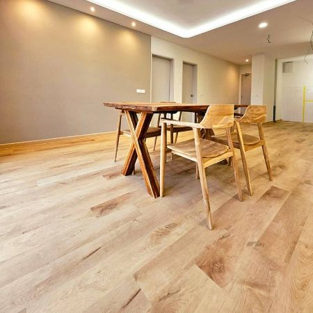 best quality SPC Flooring in UAE