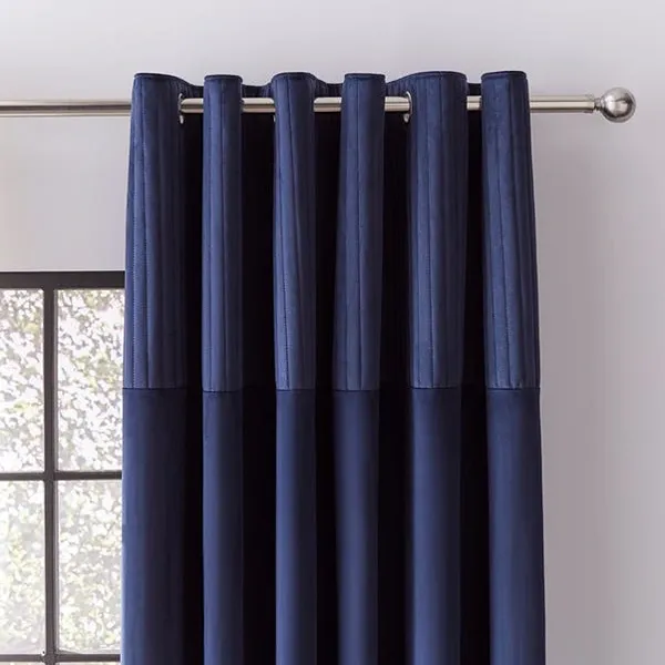 Quinn Classic Eyelet Curtains 1